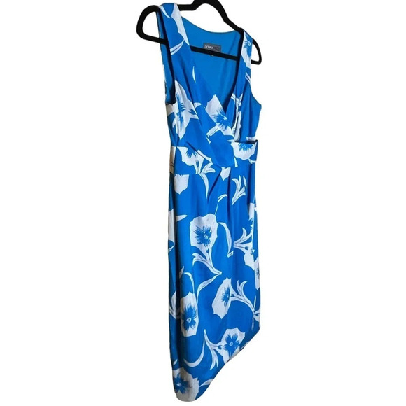 Donna Ricco Blue and White Floral Silk Wrap Dress Size 4 - Picture 2 of 10